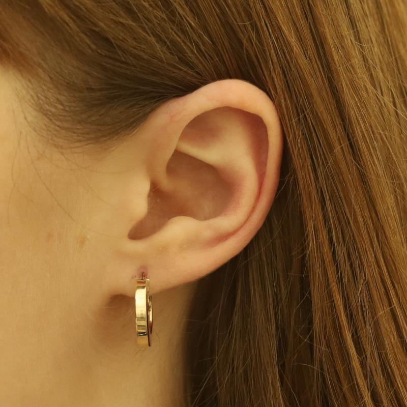 Boucles d'oreilles créoles en or jaune 14 carats percé Italie Pour femmes en vente