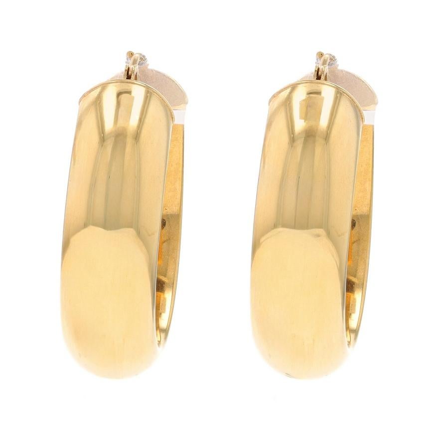 Yellow Gold Hoop Earrings - 14k Round Italy Pierced In Excellent Condition In Greensboro, NC