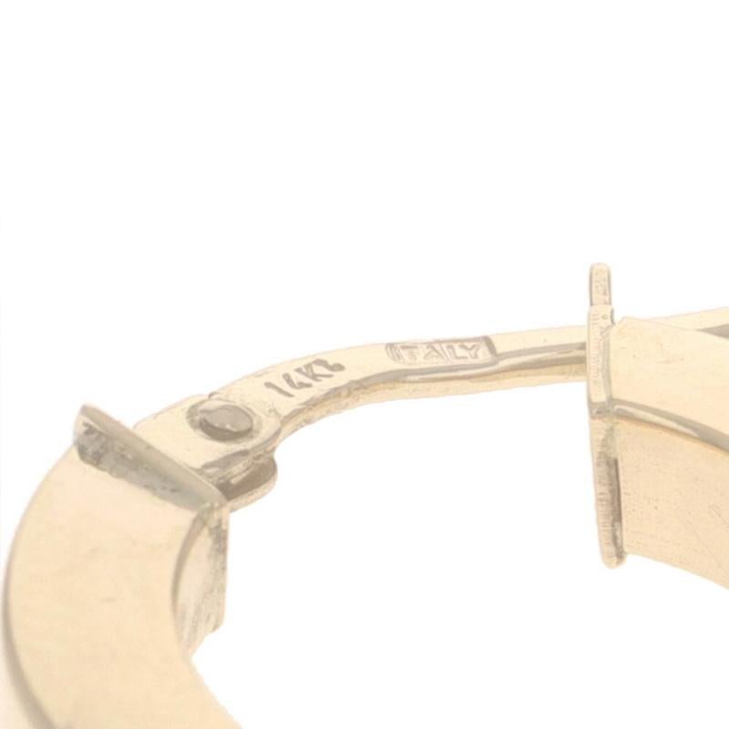 Boucles d'oreilles or jaune - 14k Squared Edge Pierced Italy en vente 2