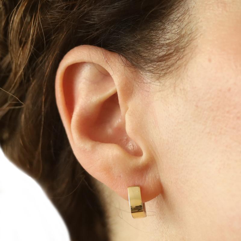 Orecchini Huggie Hoop in oro giallo - 14k Reversible Pierced in vendita 1