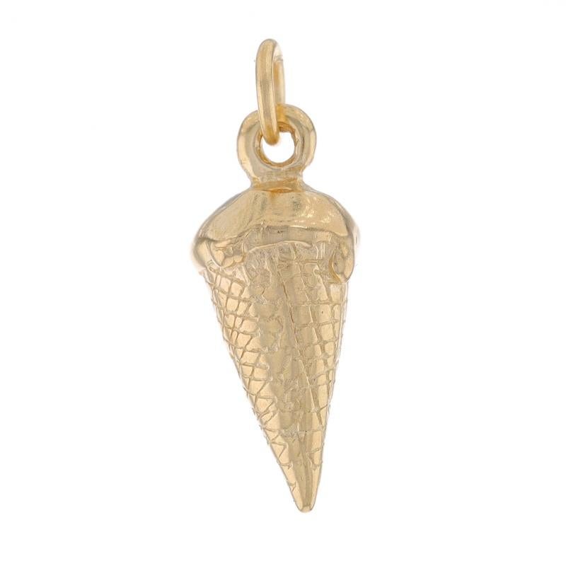 Metal Content: 14k Yellow Gold

Theme: Ice Cream Cone, Cold Dessert, Sweet Summer Treat
Features: Etched Detailing

Measurements

Tall (from stationary bail): 3/4