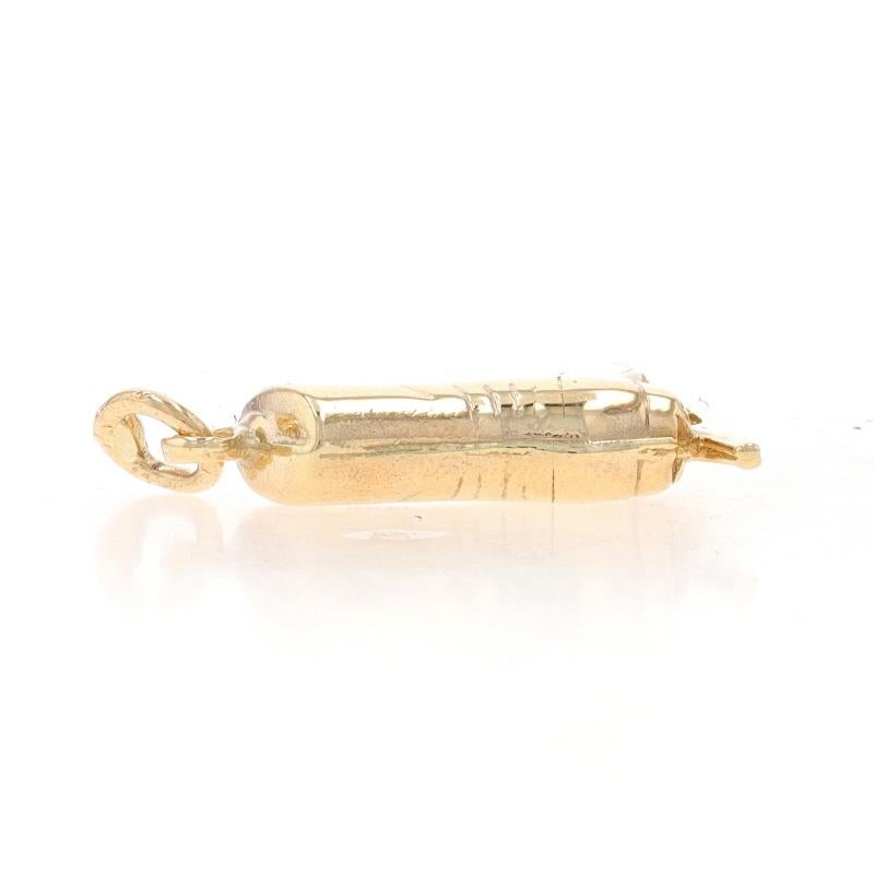 Yellow Gold Ice Skate Charm - 14k Winter Sports Recreation Pendant In Excellent Condition For Sale In Greensboro, NC