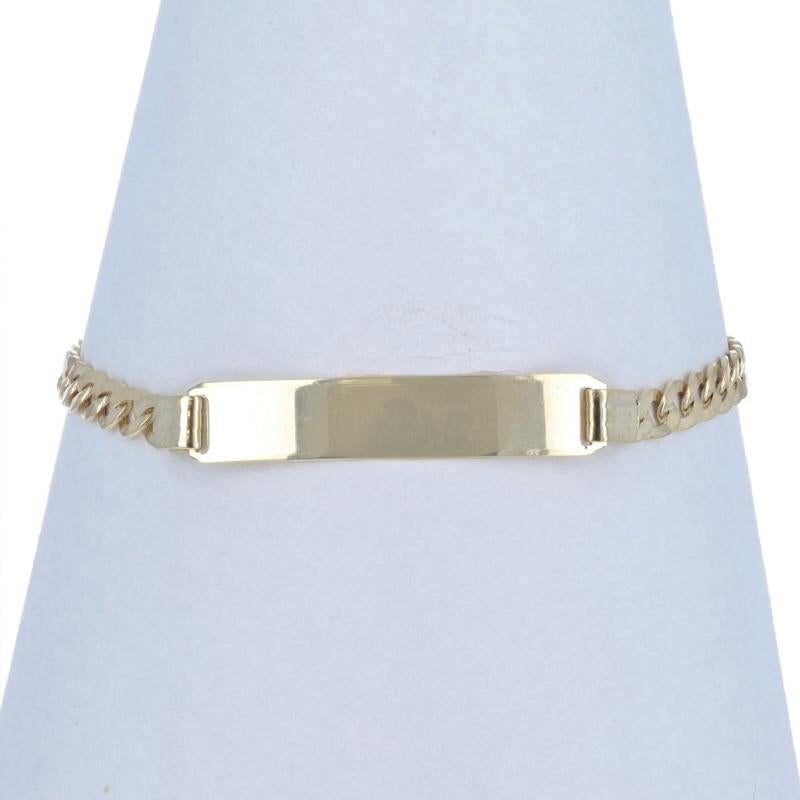 Contenuto del metallo: Oro giallo 10k

Stile della catena: A spigolo
Stile del braccialetto: Identificazione
Tipo di chiusura: Chiusura a moschettone
Caratteristiche: Barra incidibile

Misure

Lunghezza: 5 3/4