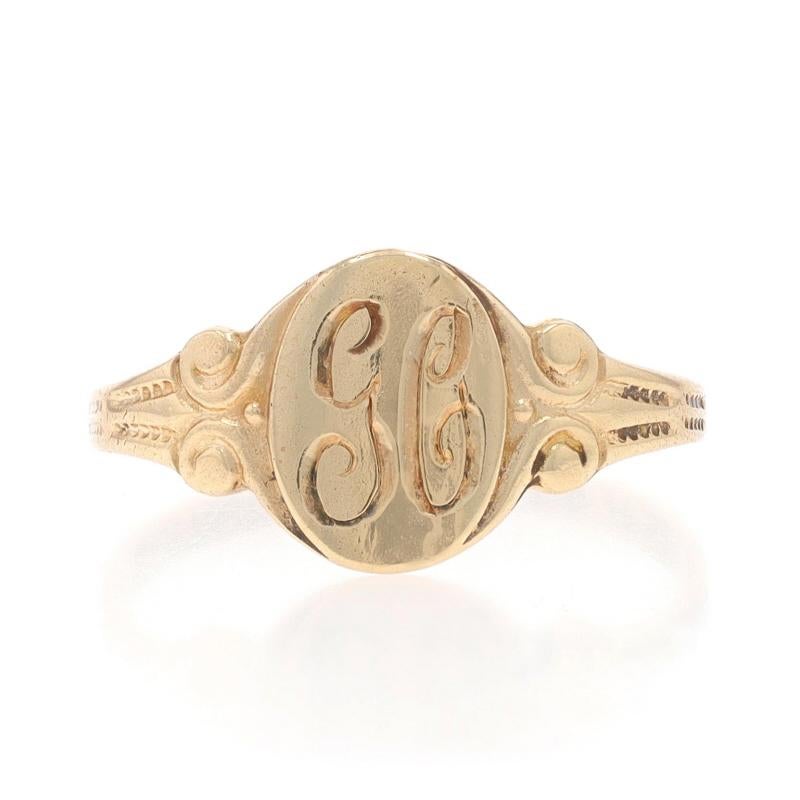 Size: 3 1/4
Sizing Fee: Up 3 sizes for $30

Metal Content: 10k Yellow Gold

Style: Signet
Theme: Initials GC

Measurements

Face Height (north to south): 11/32