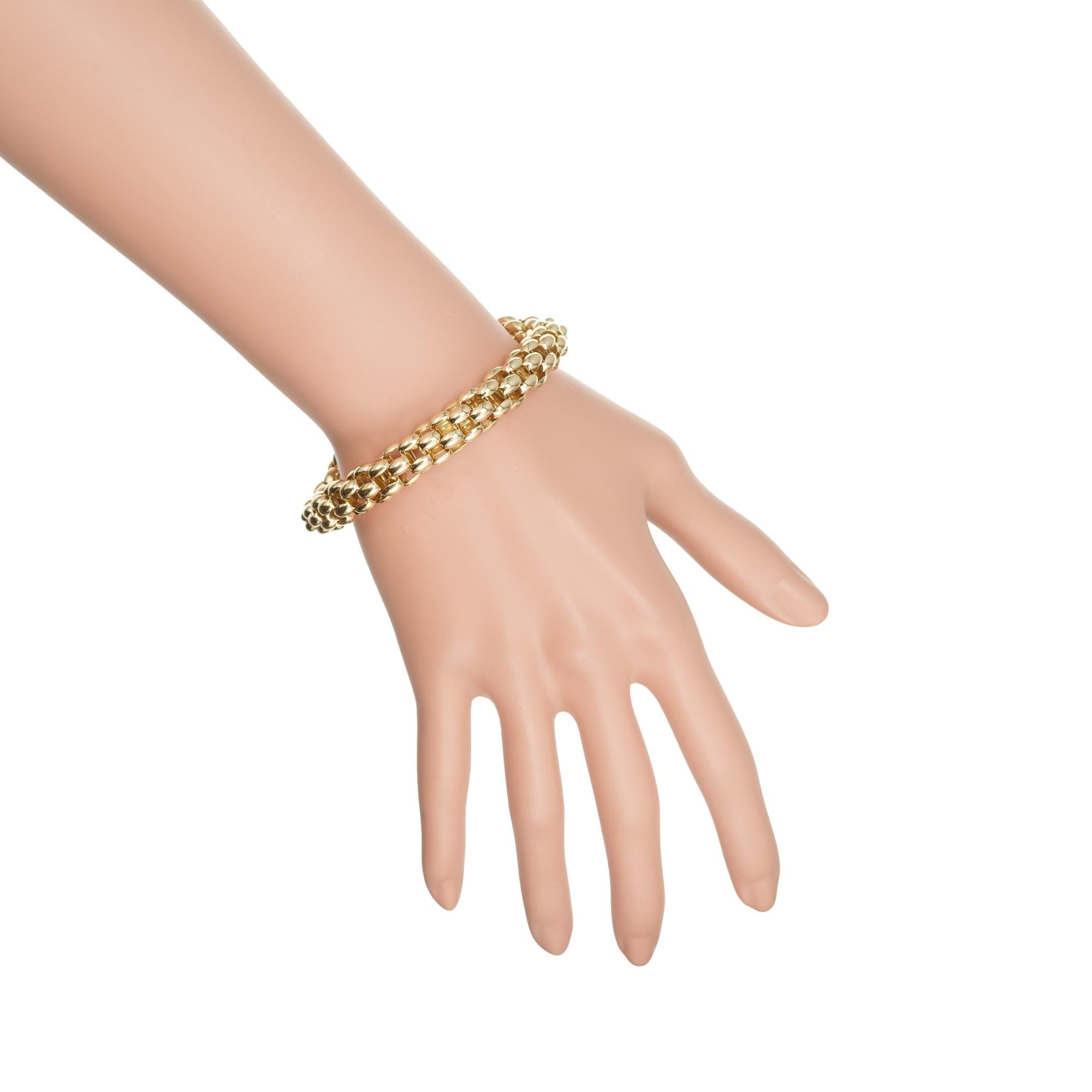 Bracelet à maillons italien en or jaune avec motif 3D en vente 1