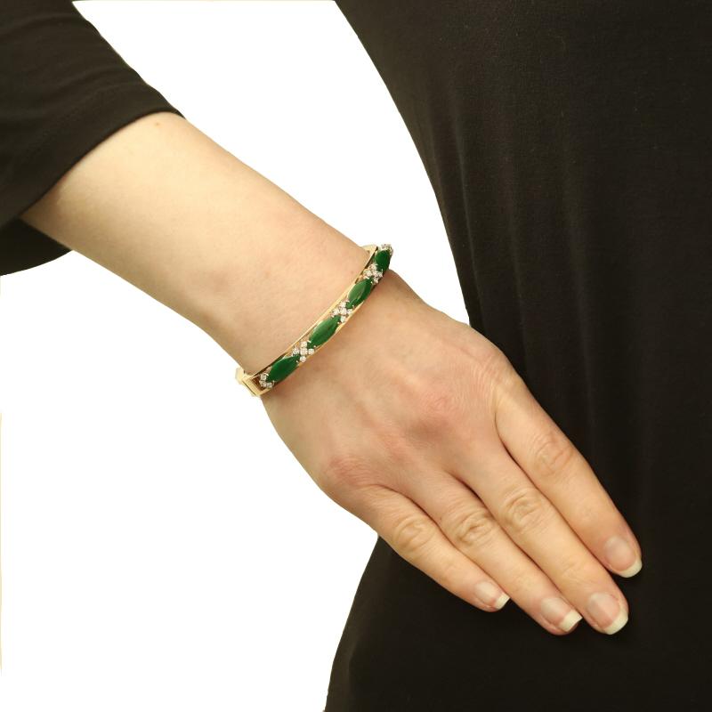 Armreif aus Gelbgold mit Jadeit und Diamanten 6 3/4