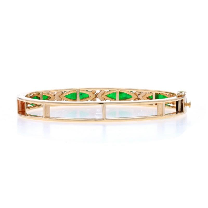 Armreif aus Gelbgold mit Jadeit und Diamanten 6 3/4