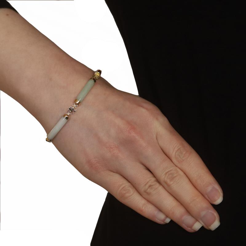 Pulsera de eslabones de oro amarillo con jadeíta y ónix 7 1/4