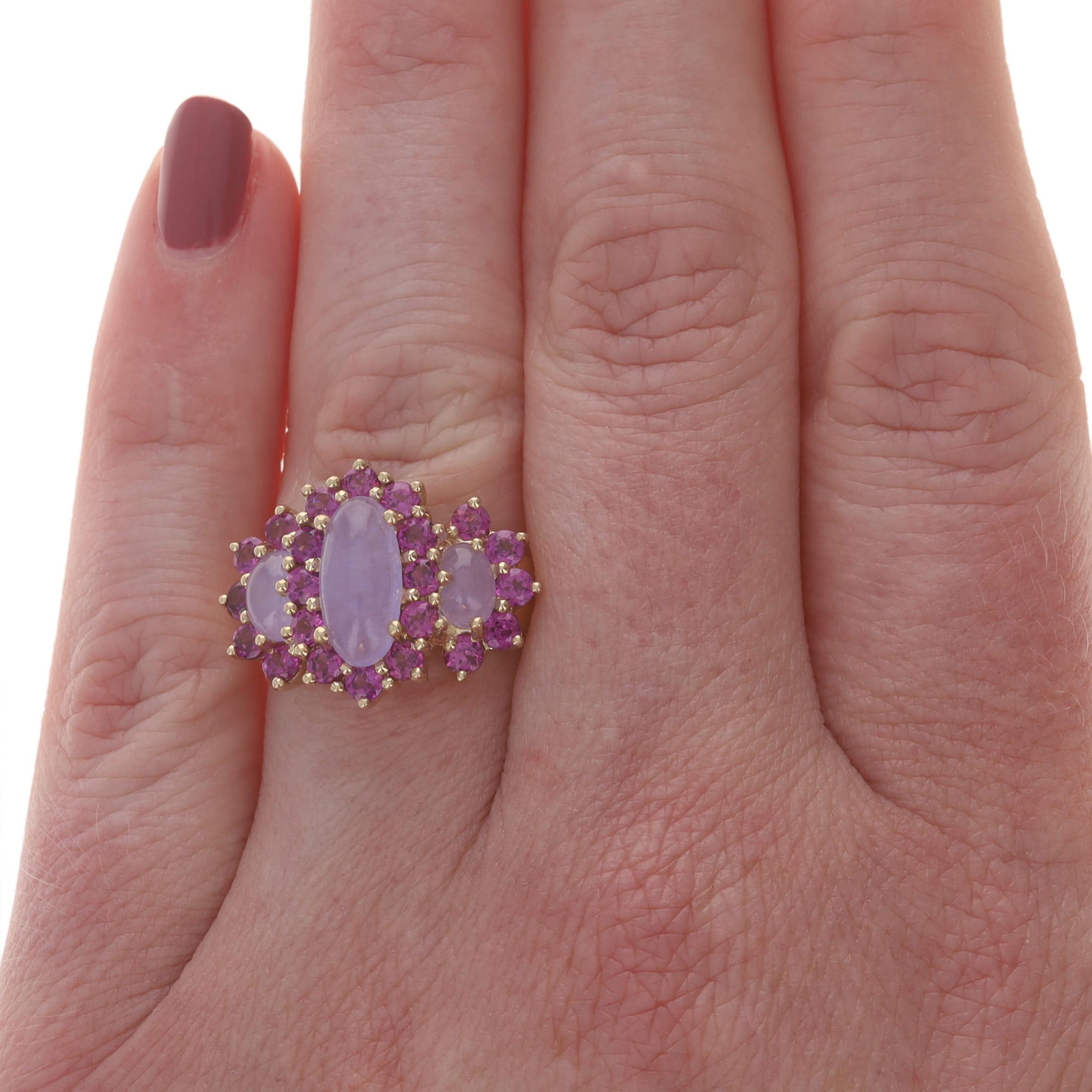 Taille ovale Jadeite Rhodolite Garnet Three-Stone Halo Ring 14k Oval Cab 5.50ctw Yellow Gold Jadeite Rhodolite Garnet Three-Stone Halo Ring 14k Oval Cab 5.50ctw en vente