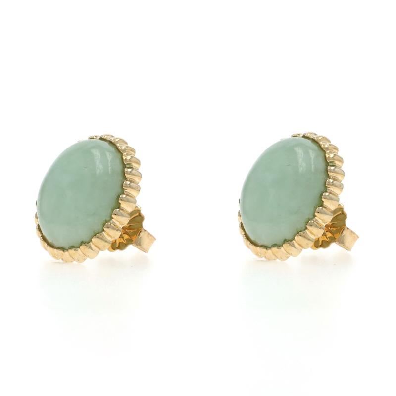 Orecchini con perno in giadeite in oro giallo - Cabochon ovale 14k In condizioni ottime in vendita a Greensboro, NC