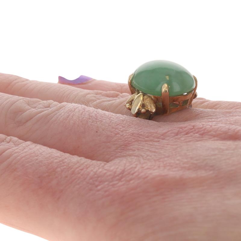 Yellow Gold Jadeite Vintage Cocktail Solitaire Ring - 18k Oval Cabochon 16.80ct For Sale 1