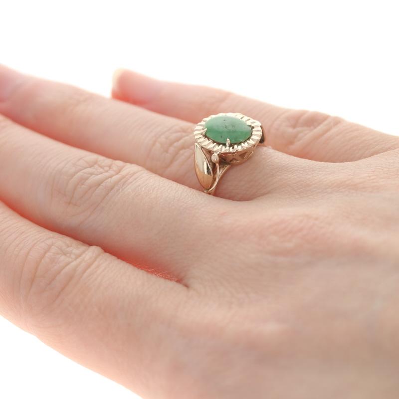 Yellow Gold Jadeite Vintage Floral Solitaire Bypass Ring, 14k Oval 1.09ct In Excellent Condition For Sale In Greensboro, NC