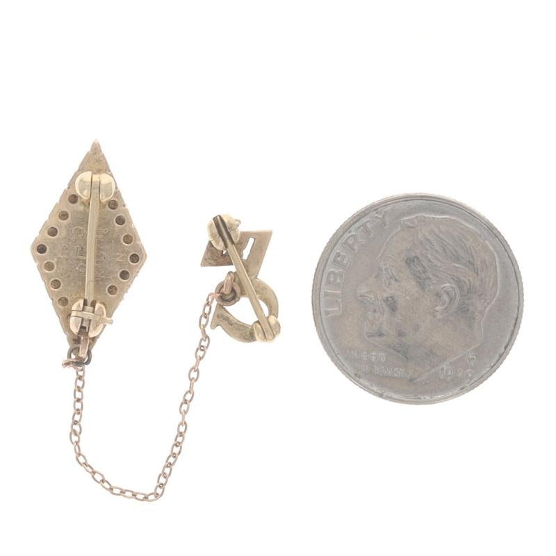 Yellow Gold Kappa Delta Badge & Guard Pin -10k Seed Pearl Sorority Greek Society In Excellent Condition For Sale In Greensboro, NC