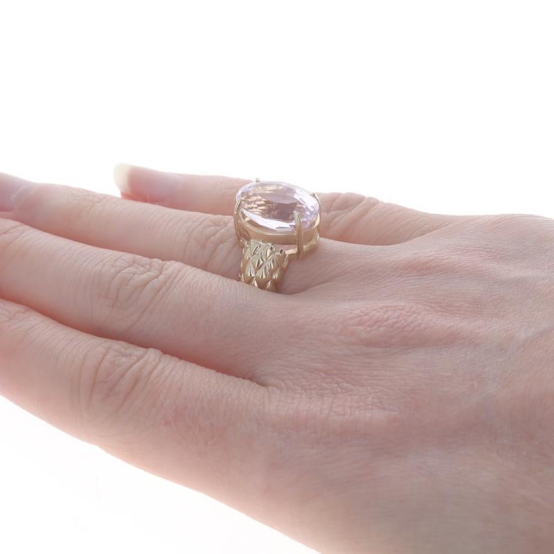 Women's Yellow Gold Kunzite Cocktail Solitaire Ring - 14k Oval 6.40ct For Sale