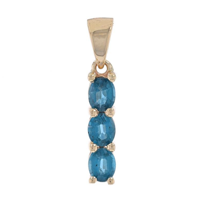 Metal Content: 10k Yellow Gold

Stone Information

Natural Kyanite
Carat(s): 1.15ctw
Cut: Oval
Color: Greenish Blue

Total Carats: 1.15ctw

Style: Three-Stone Journey

Measurements

Tall (from stationary bail): 25/32