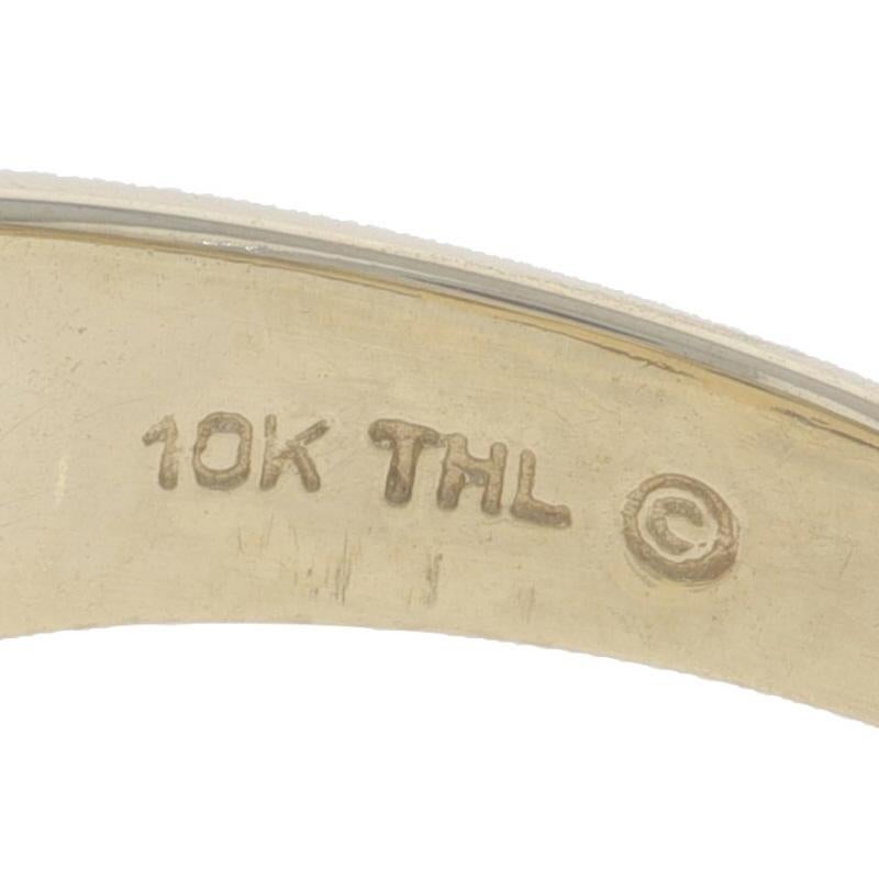 Gelbgold Lab-Created Saphir-Diamant-Herrenring - 10k Quadratischer .51ctw Halo im Angebot 2