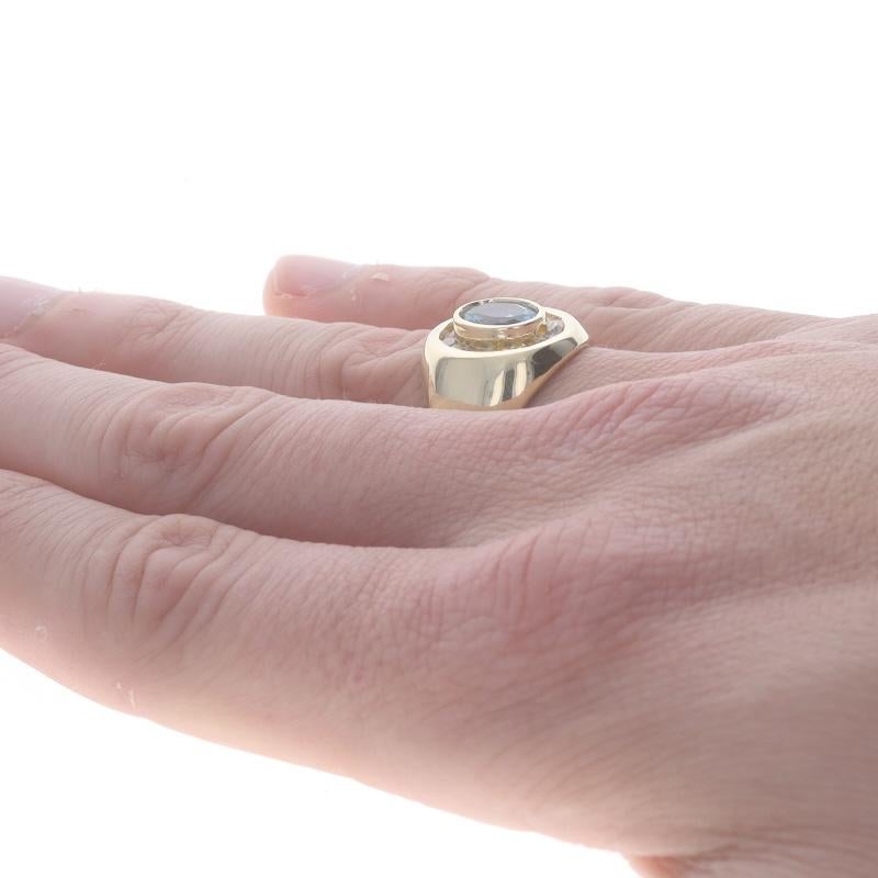 Donna Anello da uomo in oro giallo Lab-Created Spinel & Cubic Zirconia 14k Oval 2.61ctw Halo in vendita