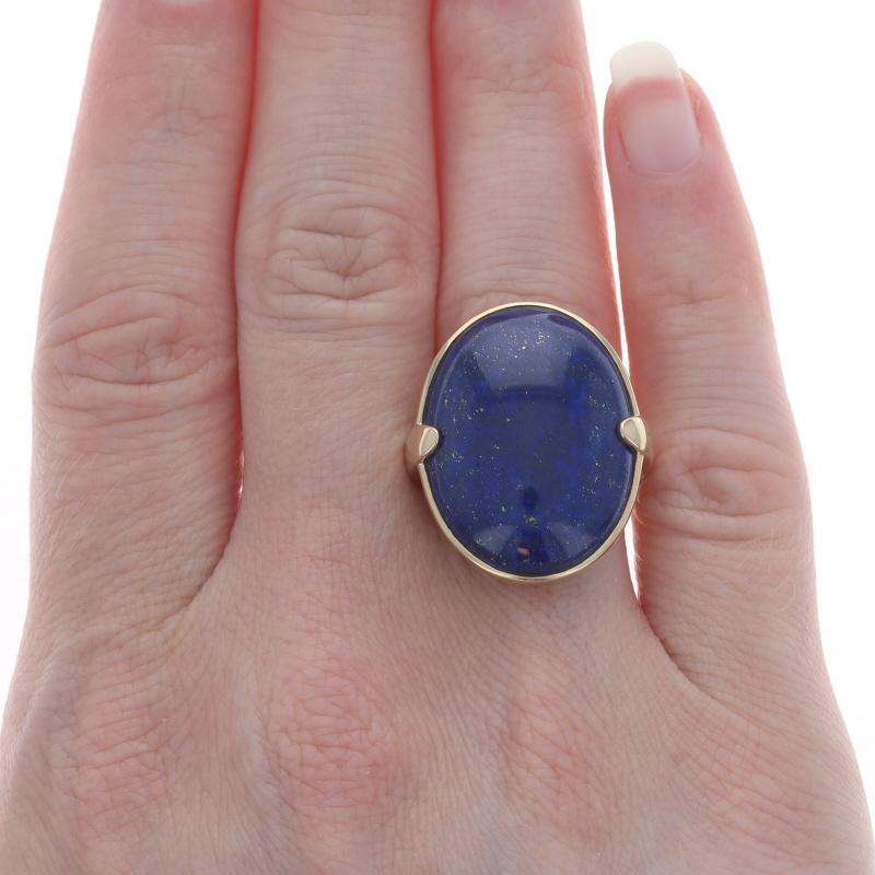 Oval Cut Yellow Gold Lapis Lazuli Cocktail Solitaire Ring - 14k Oval Cabochon For Sale