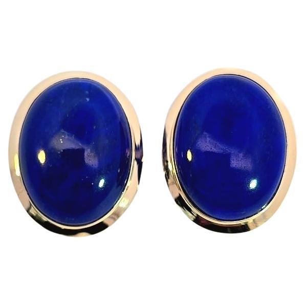 Boucles d'oreilles en or jaune Lapis avec dos en oméga en vente