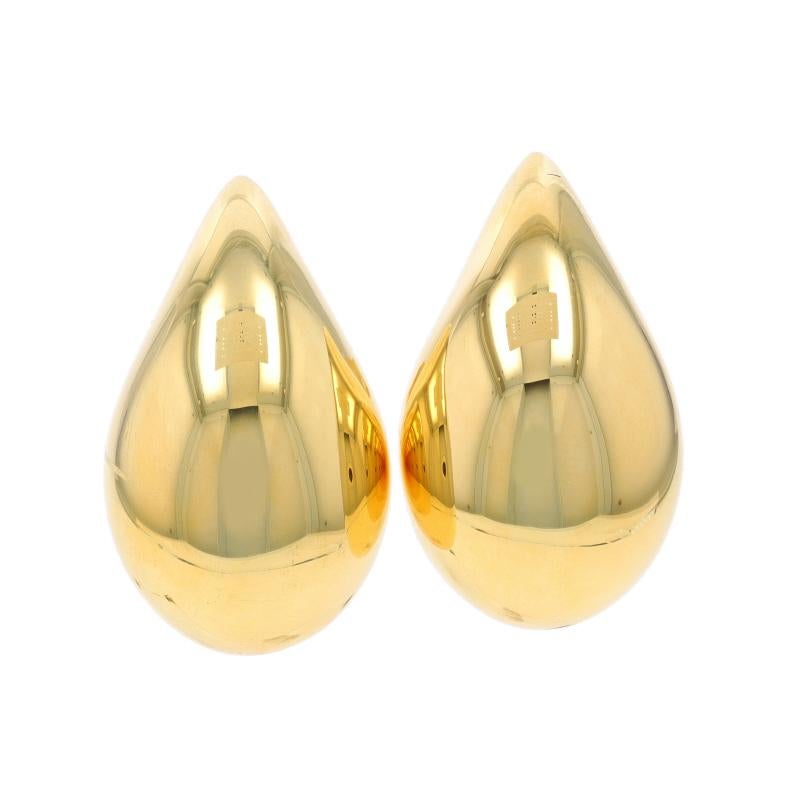 Contenuto del metallo: Oro giallo 18k

Stile: Borchia a goccia grande
Tipo di chiusura: Chiusura a farfalla
Caratteristiche: Struttura cava per una vestibilità confortevole per tutto il giorno

Misure

Altezza: 1 1/16