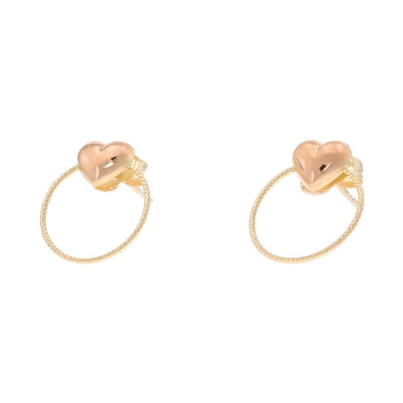 Orecchini a perno a cuore in oro giallo 14k a cerchio forato In condizioni ottime in vendita a Greensboro, NC