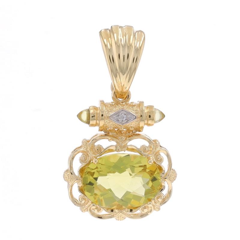 Metallgehalt: 14k Gelbgold & 14k Weißgold

Informationen zu Stein

Natürlicher Zitronencitrin
Behandlung: Heizung
Karat(e): 5,20ct
Schnitt: Oval im Schachbrettmuster
Farbe: Grünlich-gelb

Natürlicher Diamant
Schliff: Runder Brillant
Steinnote: (ein