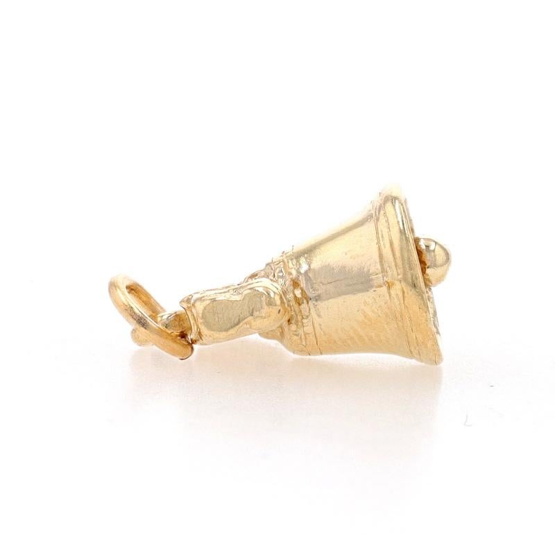 Yellow Gold Liberty Bell Charm - 14k Old State House Bell Philadelphia, PA In Excellent Condition For Sale In Greensboro, NC