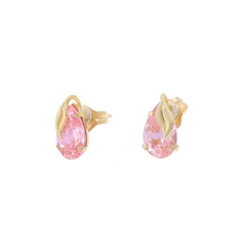 Orecchini in oro giallo con zirconi rosa chiaro - 14k Pear 2.58ctw Leaves In condizioni ottime in vendita a Greensboro, NC