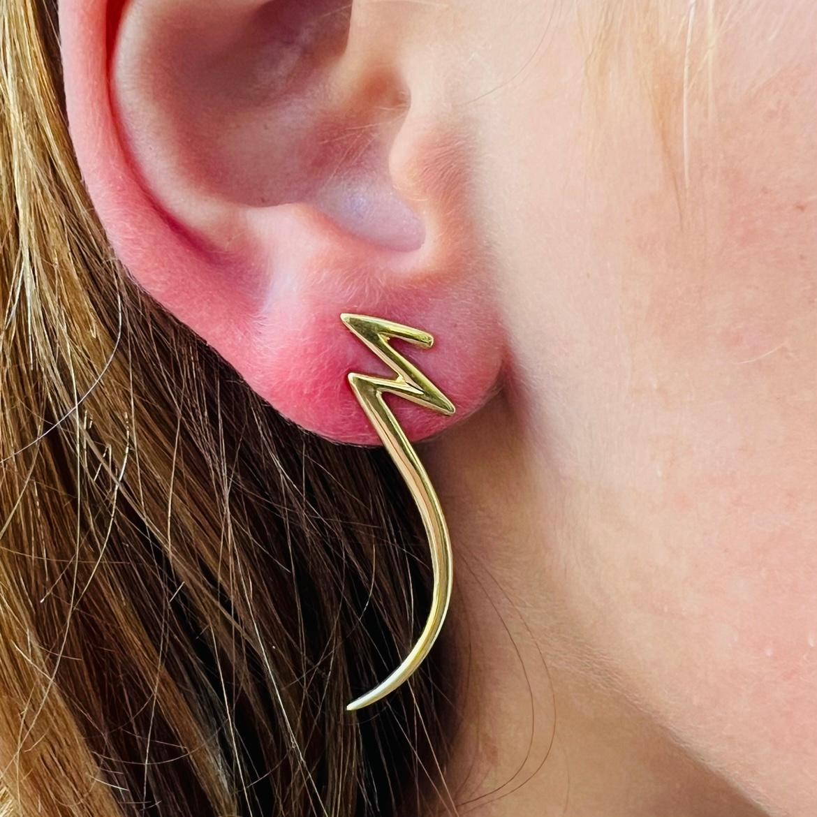 From Paloma Picasso for Tiffany & Co. come these timeless 18 karat yellow gold 