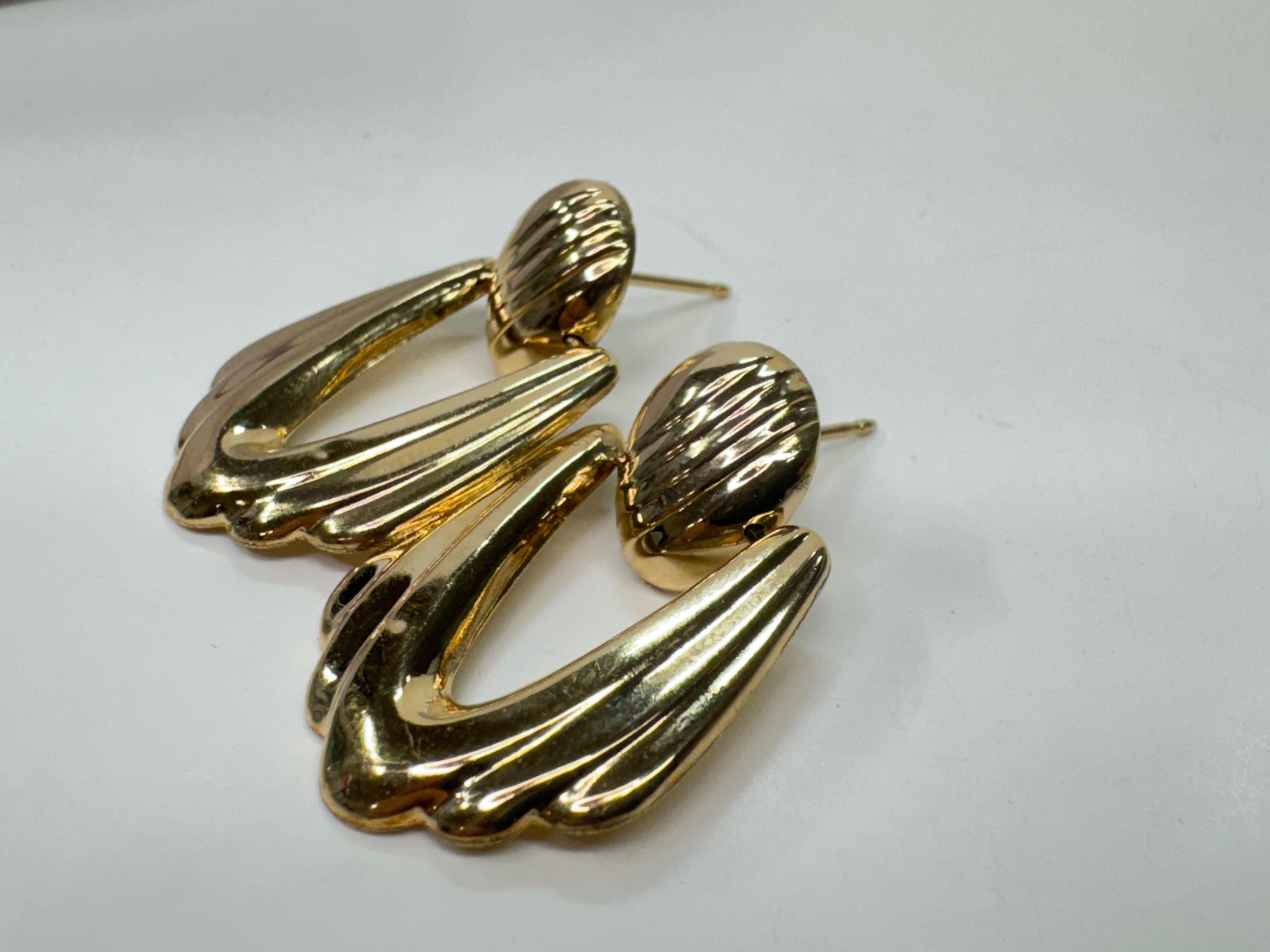 Yellow Gold Lightweight Scalloped Earrings For Sale 3