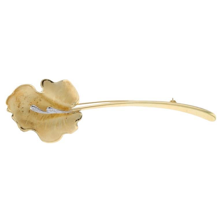 Broche en or jaune Lily Brooch 14k Single Blossom Pin en vente