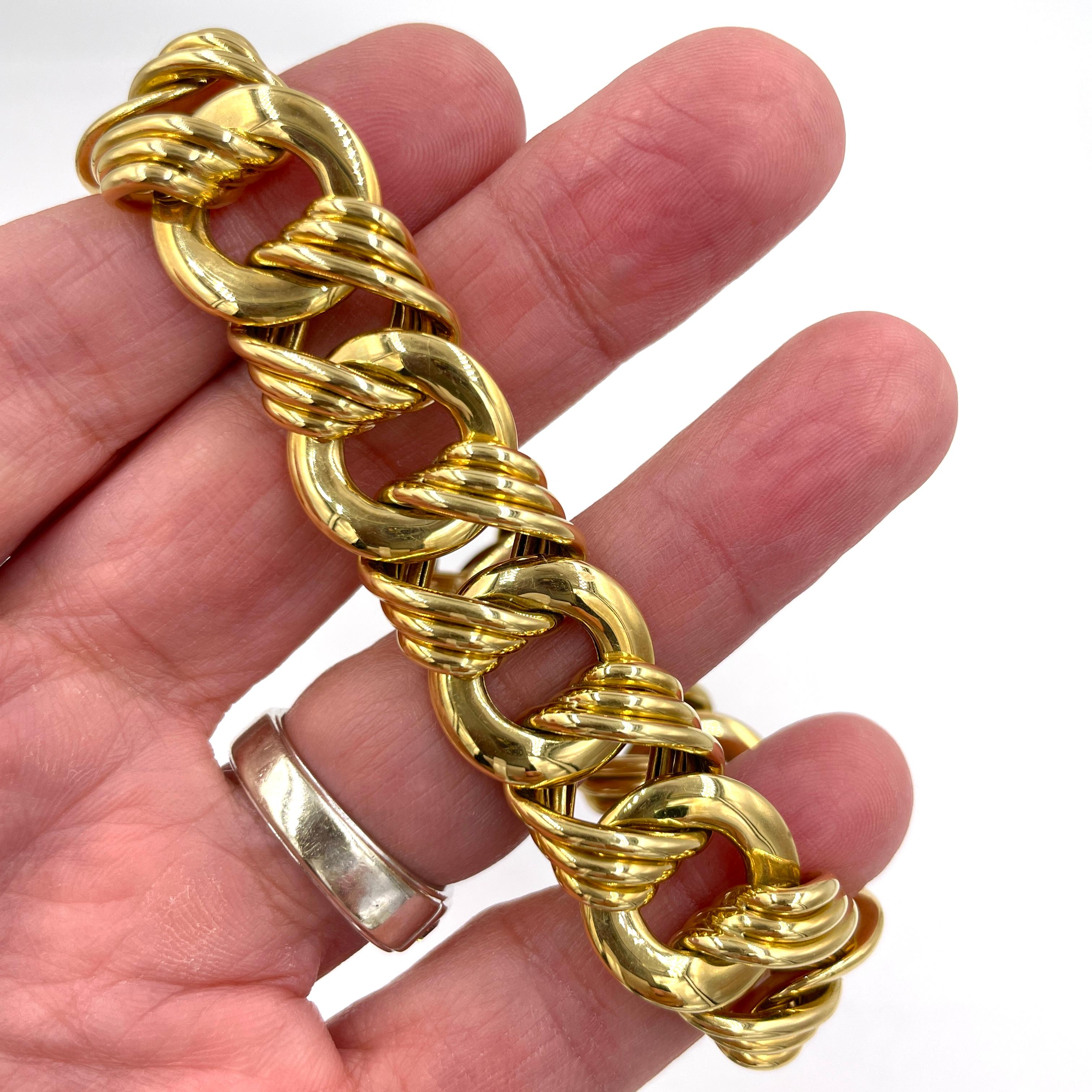 Contemporary Yellow Gold Link Bracelet For Sale