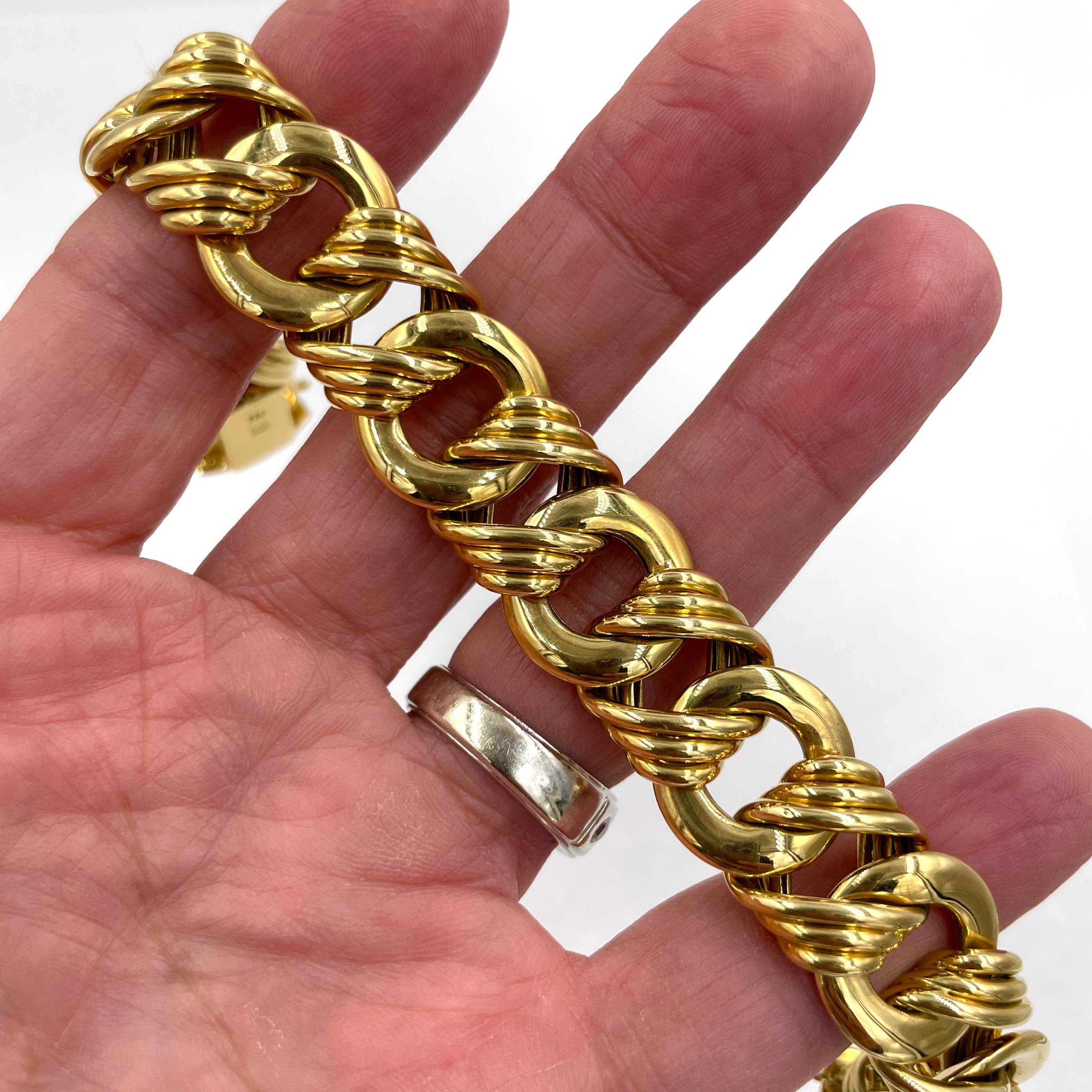 Yellow Gold Link Bracelet In Good Condition For Sale In Los Angeles, CA