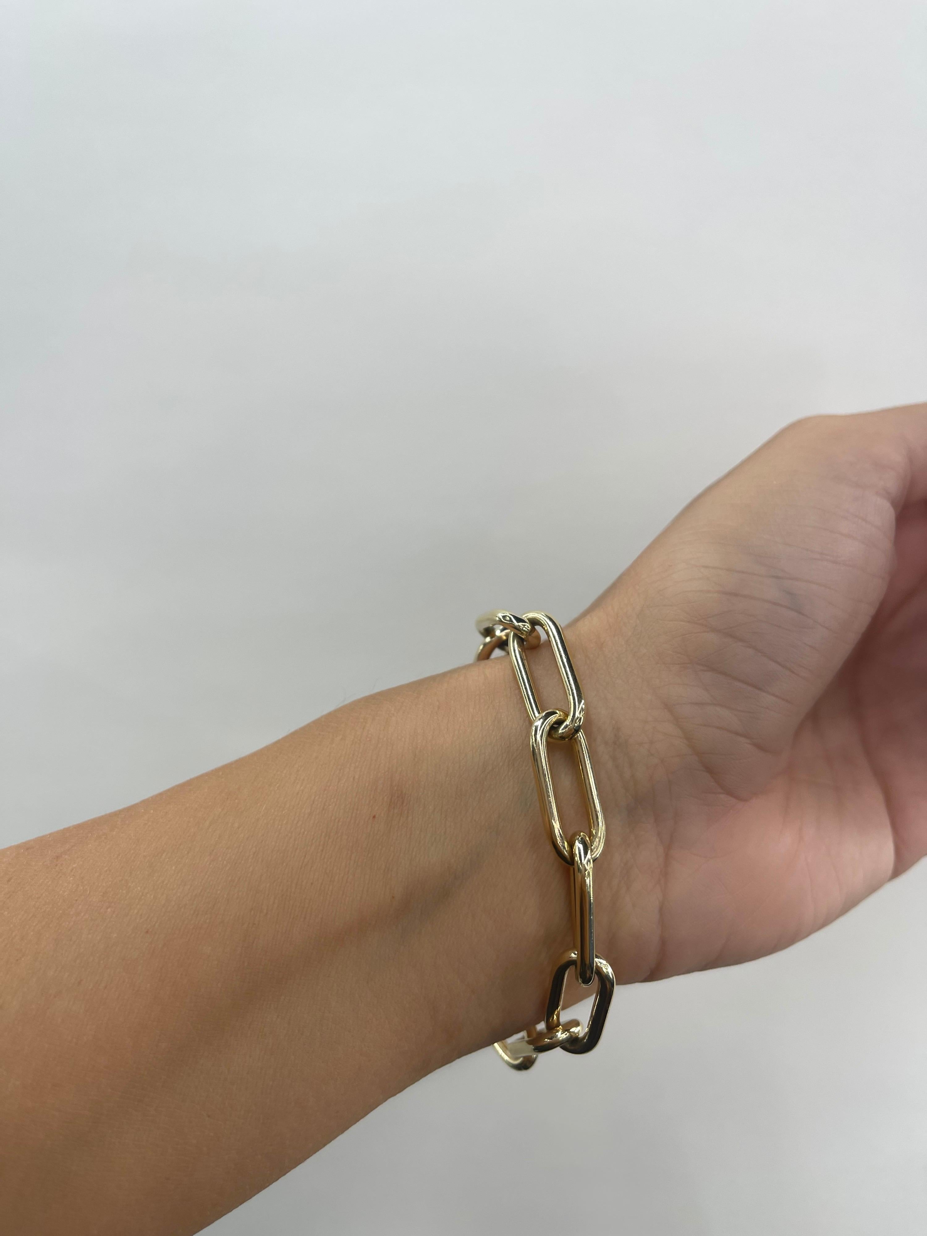 Modern Italian 14 Karat Yellow Gold Link Chain Bracelet with White Gold Diamond Clasp