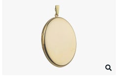 Yellow gold locket pendent
