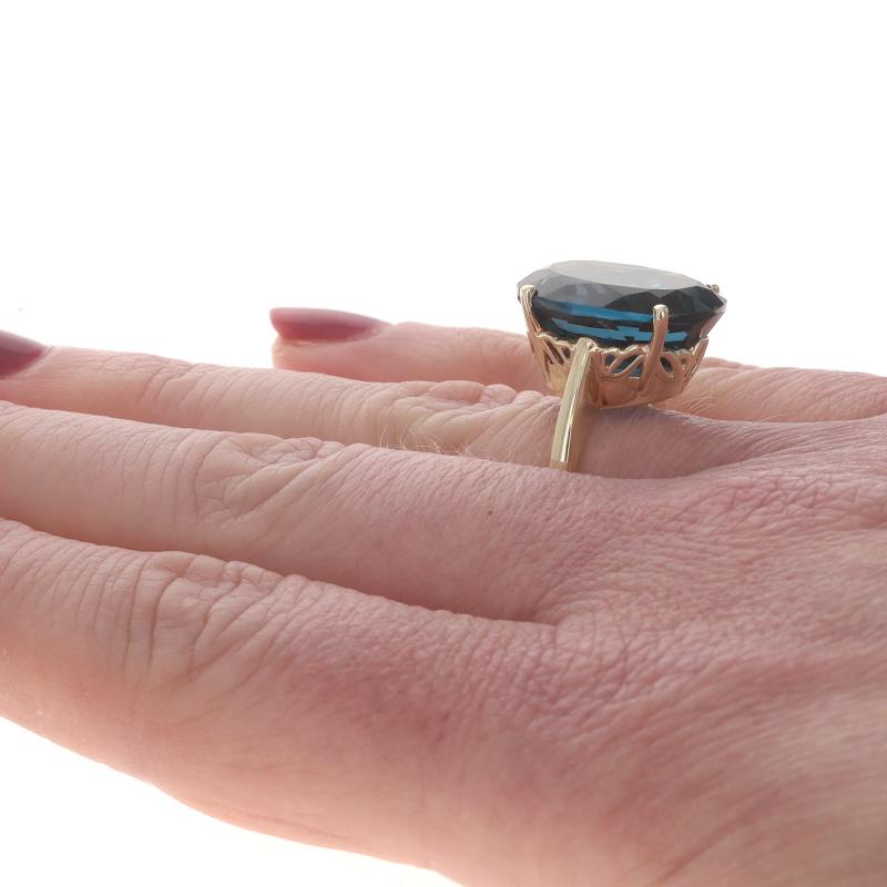 De las mujeres Anillo solitario de oro amarillo Londres con topacio azul de cóctel - 10k Oval 17.10ct en venta