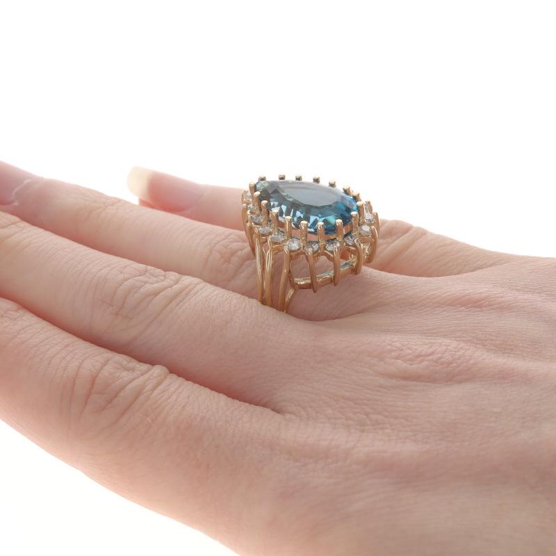 De las mujeres Anillo Halo de Oro Amarillo Londres Topacio Azul y Diamantes - 14k Pera 7.18ctw en venta