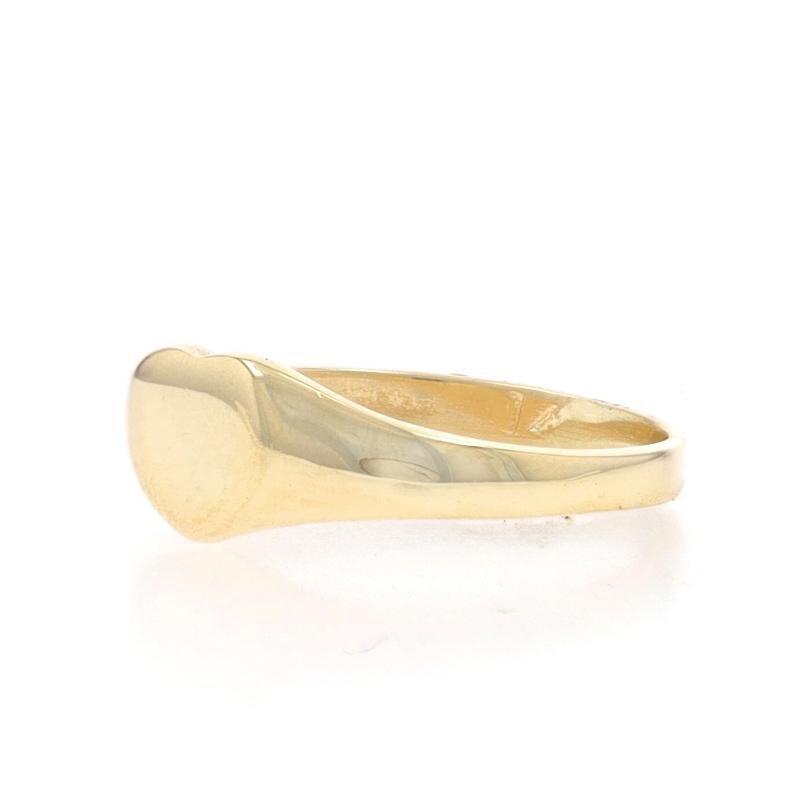 Yellow Gold Love Heart Engravable Signet Ring - 14k Midi Child's In Excellent Condition For Sale In Greensboro, NC