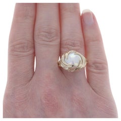 Yellow Gold Mabe Pearl Cocktail Solitaire Ring - 10k Swirl Wave