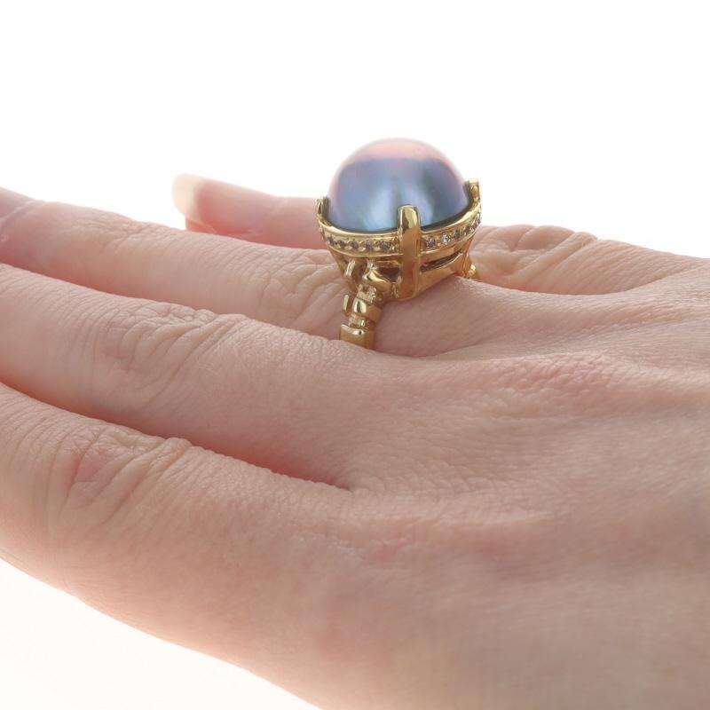 Bague en or jaune avec halo caché en perles de Mabe et diamants - 14k .24ctw Pour femmes en vente