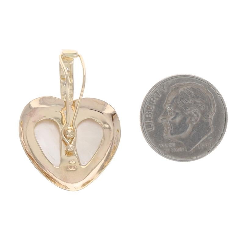 Ciondolo con cuore di perla Mabe in oro giallo - 14k Love In condizioni ottime in vendita a Greensboro, NC
