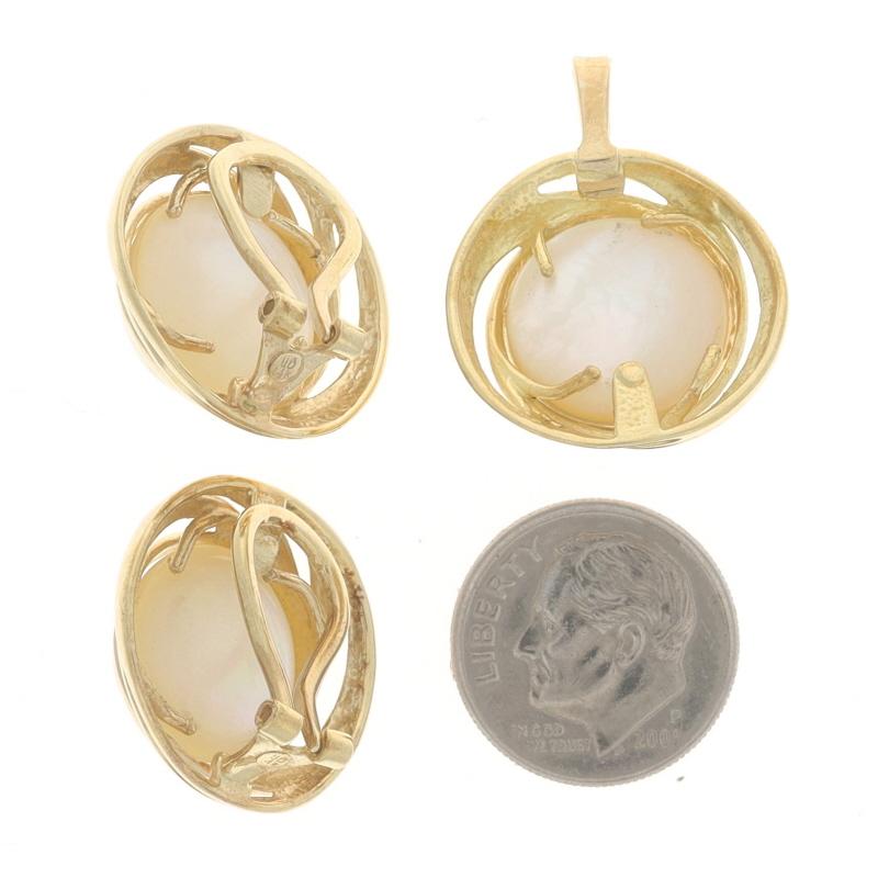 Yellow Gold Mabe Pearl Swirl Earrings & Pendant - 14k Clip-Ons For Sale 1