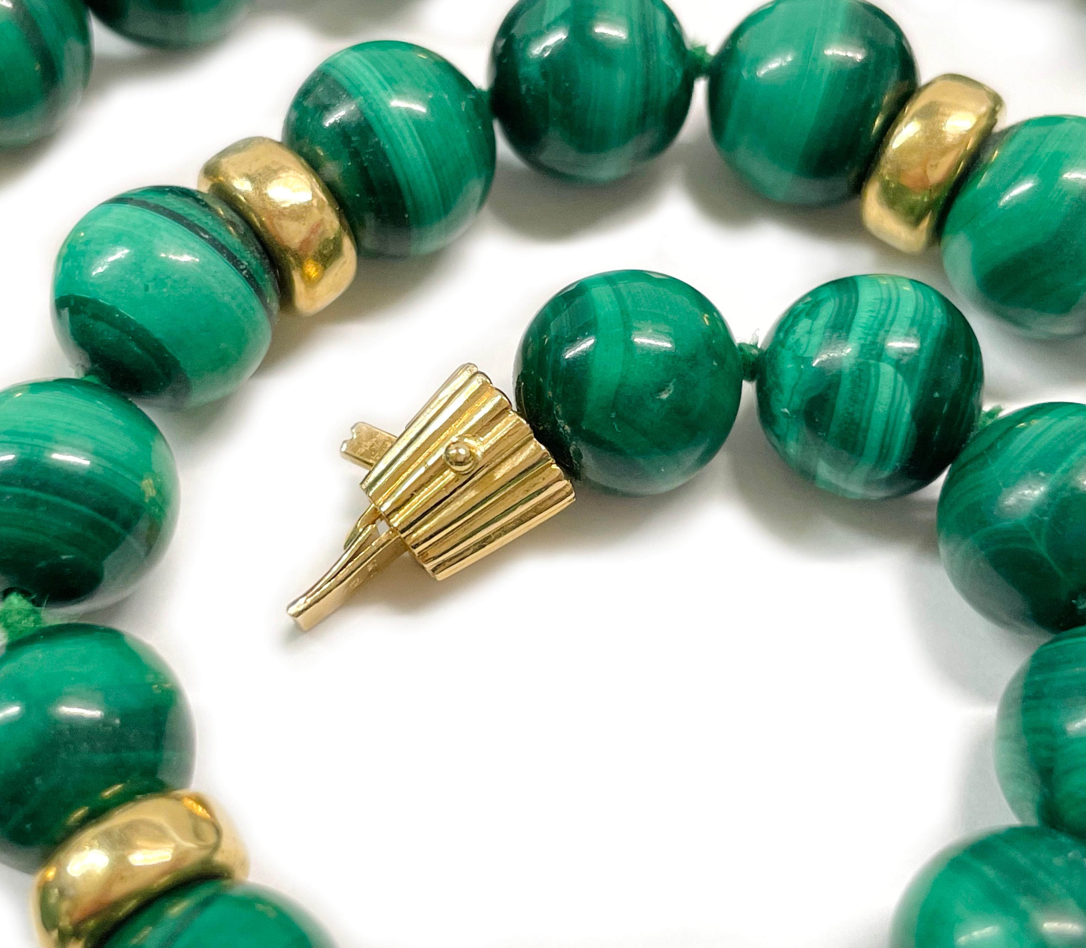 Yellow Gold Malachite Beaded Necklace In Good Condition For Sale In Palm Desert, CA