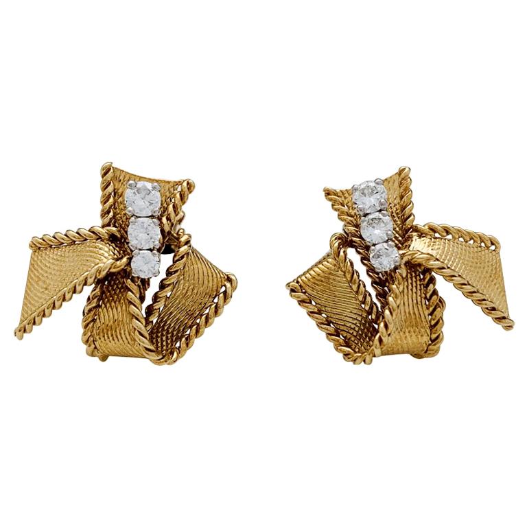 Yellow Gold Mauboussin "Knots" Earrings Set with Brilliants