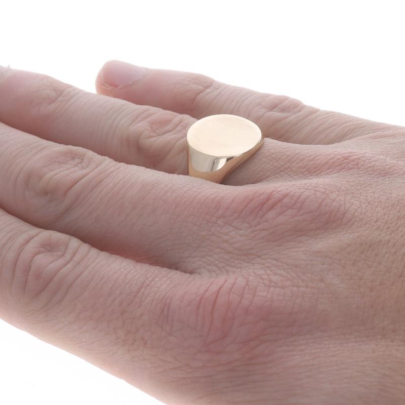 Yellow Gold Men's Engravable Signet Ring - 14k Oval 2