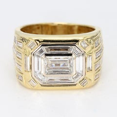 Yellow Gold Men's Ring With Illusion Set Center Diamonds - Size 9