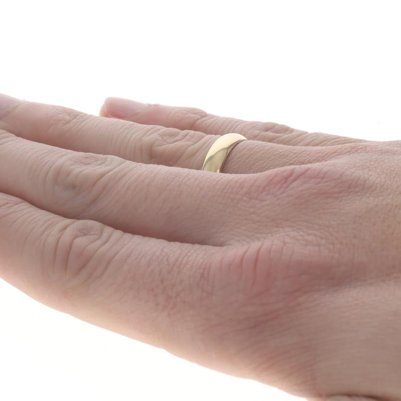 Alliance pour hommes - Bague ajustée confortable en or jaune 10 carats en vente 1