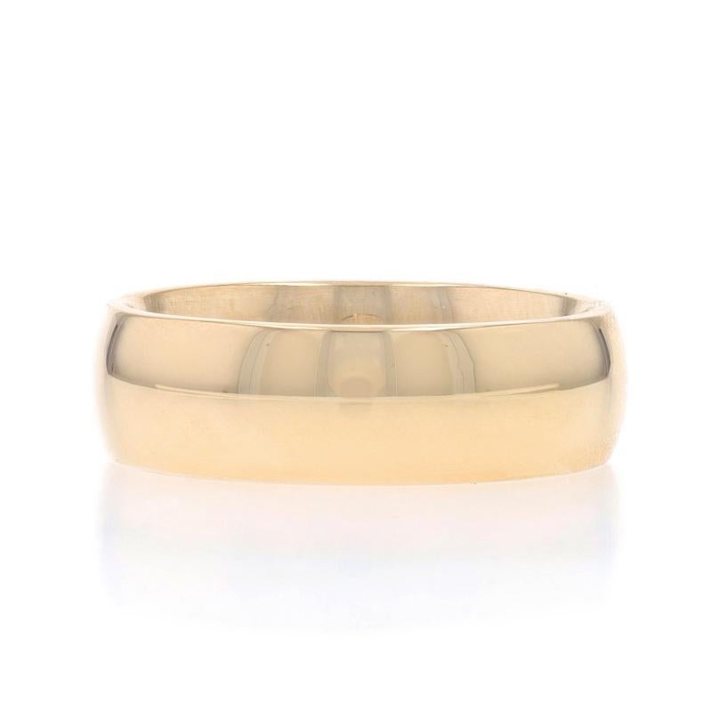 Size: 7 1/4
Sizing Fee: Up 3 sizes for $80 or Down 2 sizes for $40

Metal Content: 14k Yellow Gold

Style: Wedding Band without Stones
Features: Comfort Fit Interior

Measurements

Face Height (north to south): 1/4