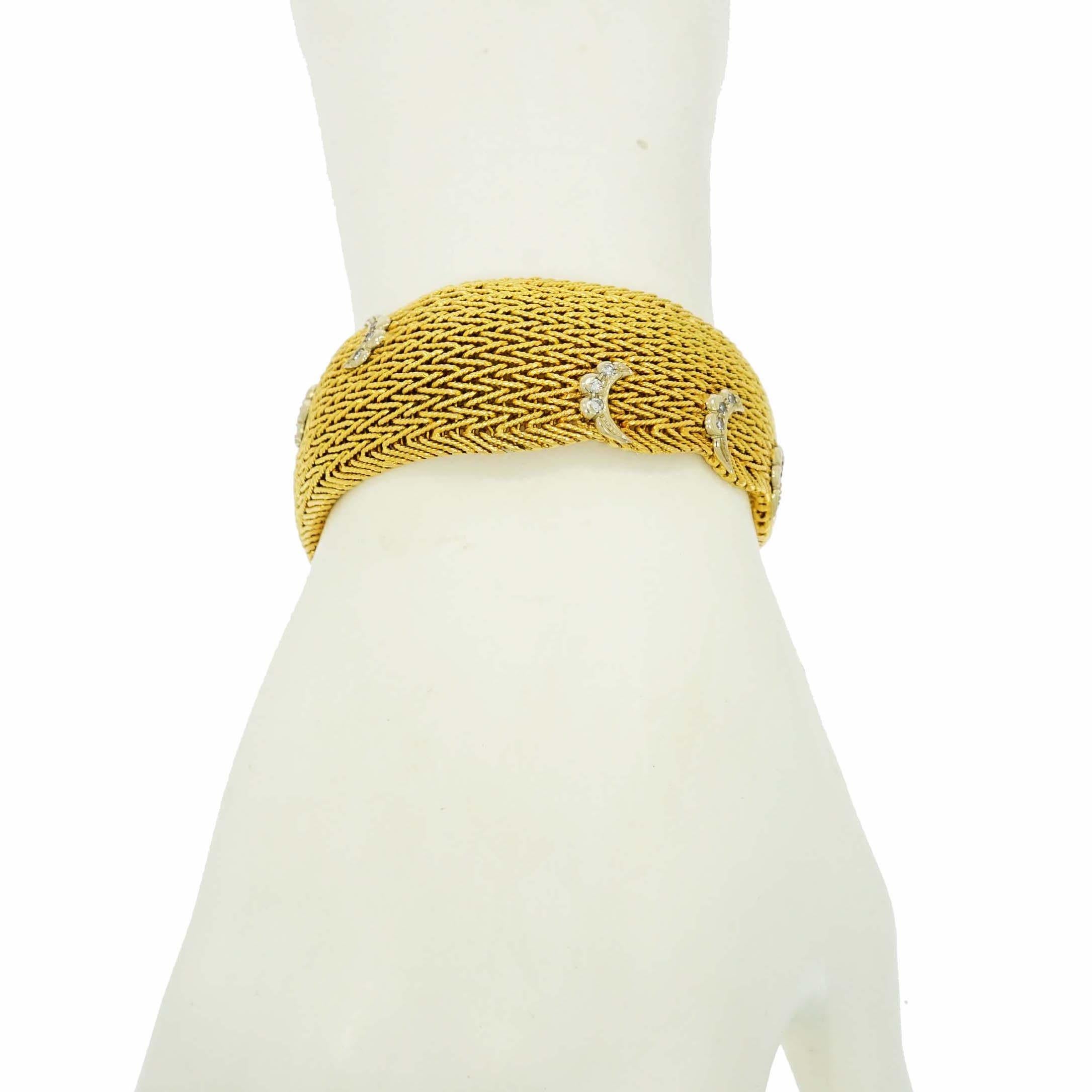 Round Cut Yellow Gold Mesh Bracelet with Diamond Swirls