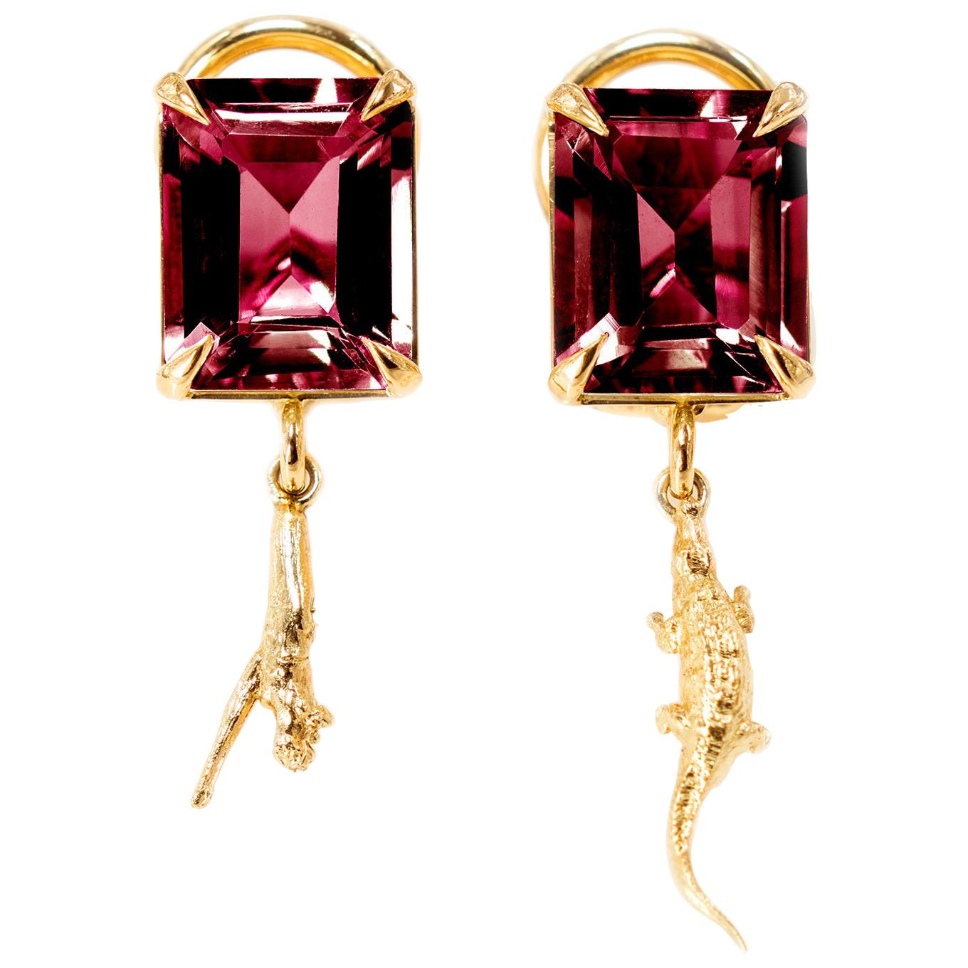 Yellow Gold Mesopotamia Clip-On Earrings by Artist with Rhodolite Garnet For Sale 2